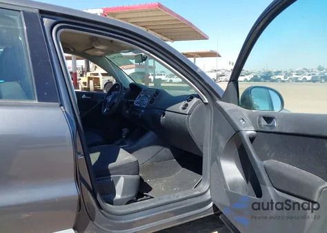 2013 Volkswagen Tiguan S из США, поврежденный, VIN WVGBV3AX2DW569230